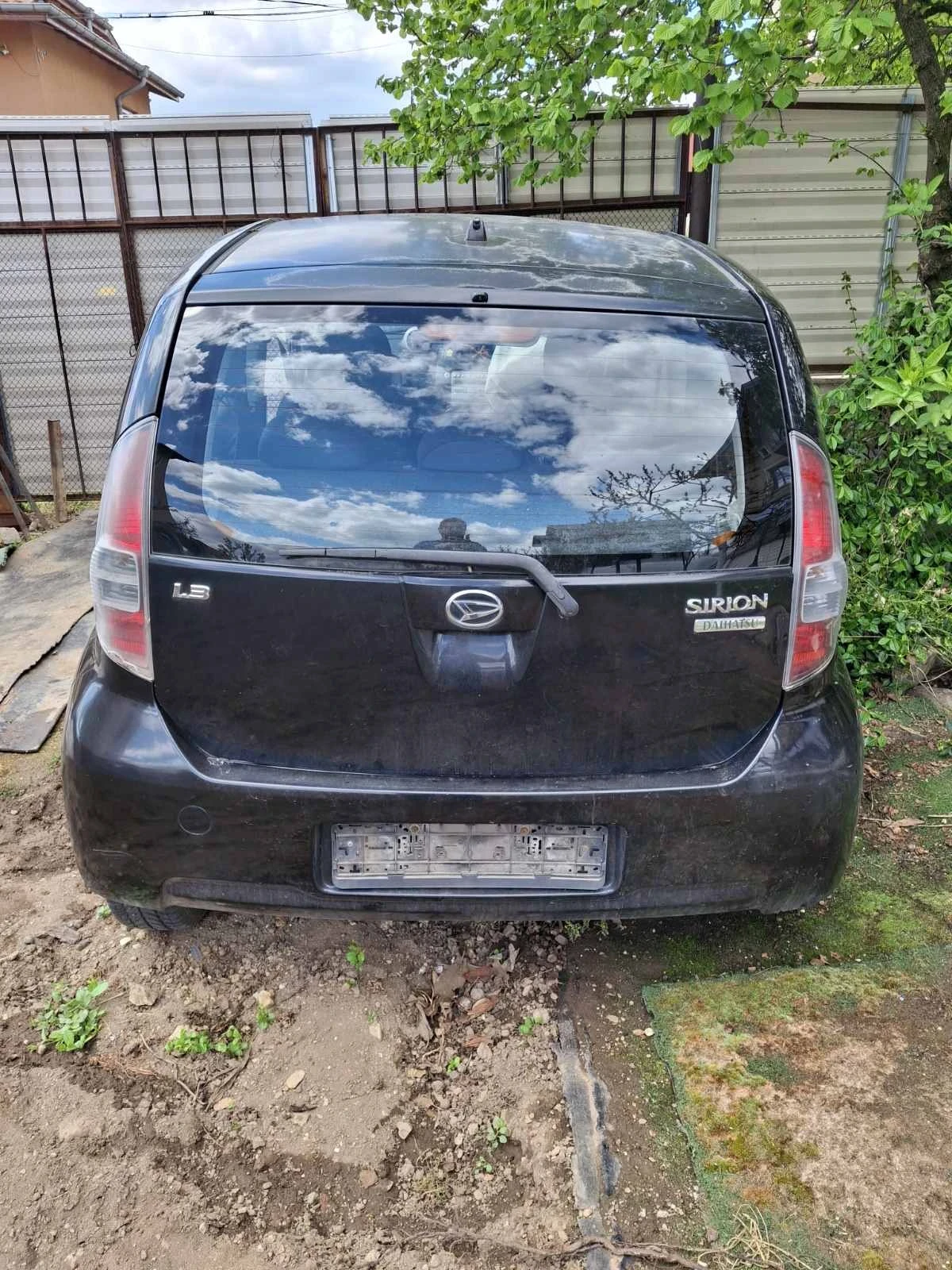 Daihatsu Sirion, снимка 4 - Автомобили и джипове - 54322125