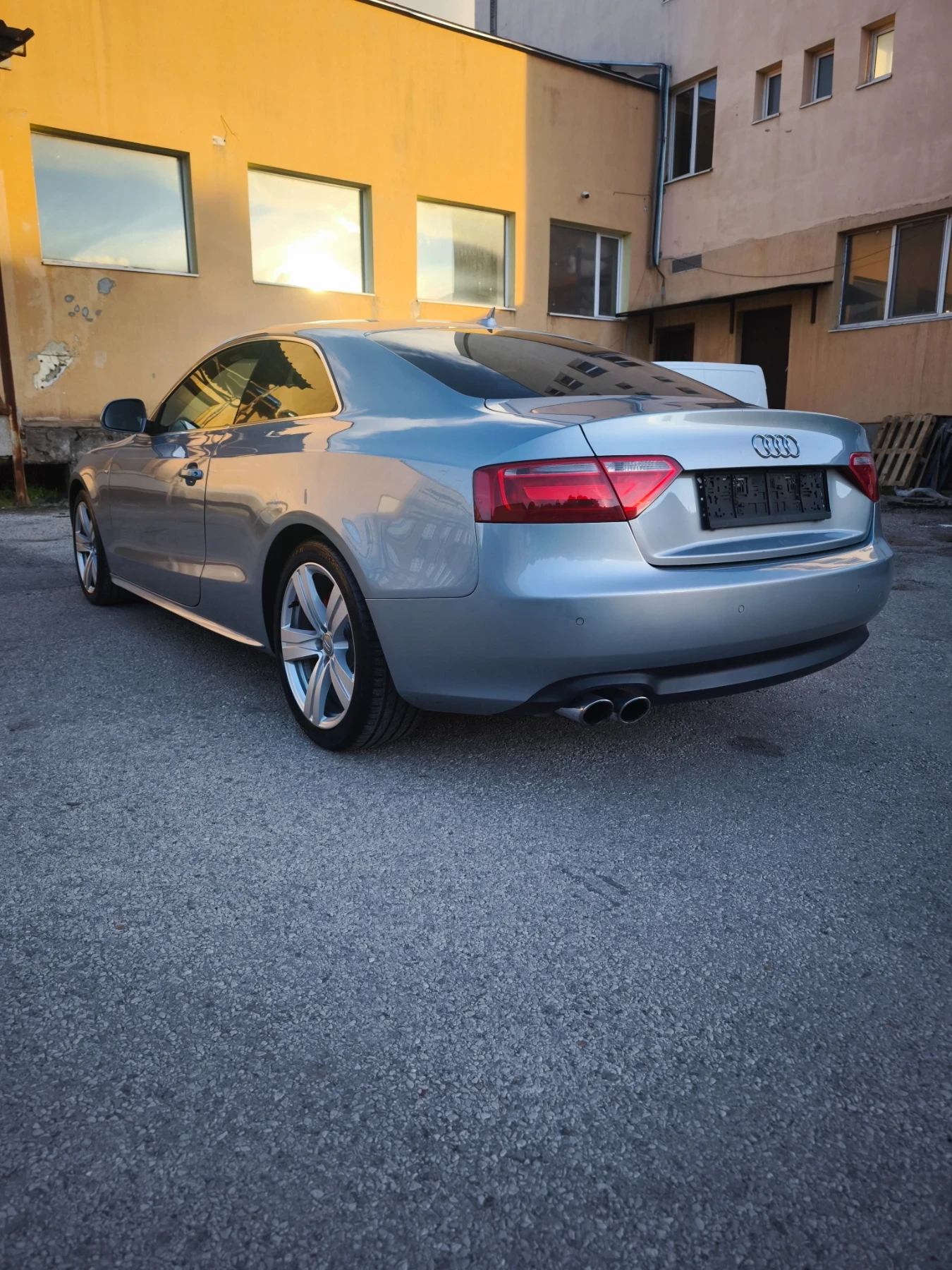 Audi A5 2.0t S-line coupe, снимка 2 - Автомобили и джипове - 54628145
