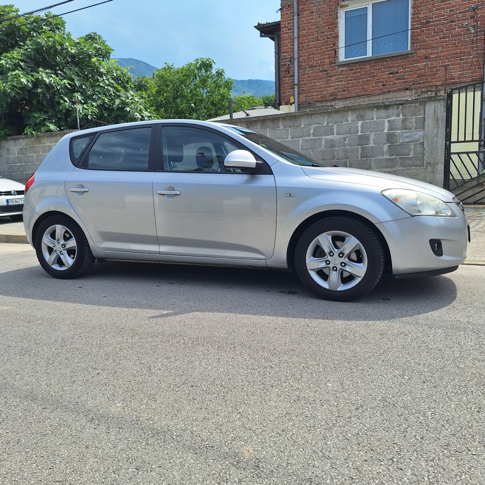 Kia Ceed 2.0  143 кс. Ръчни скорости, снимка 5 - Автомобили и джипове - 54879690