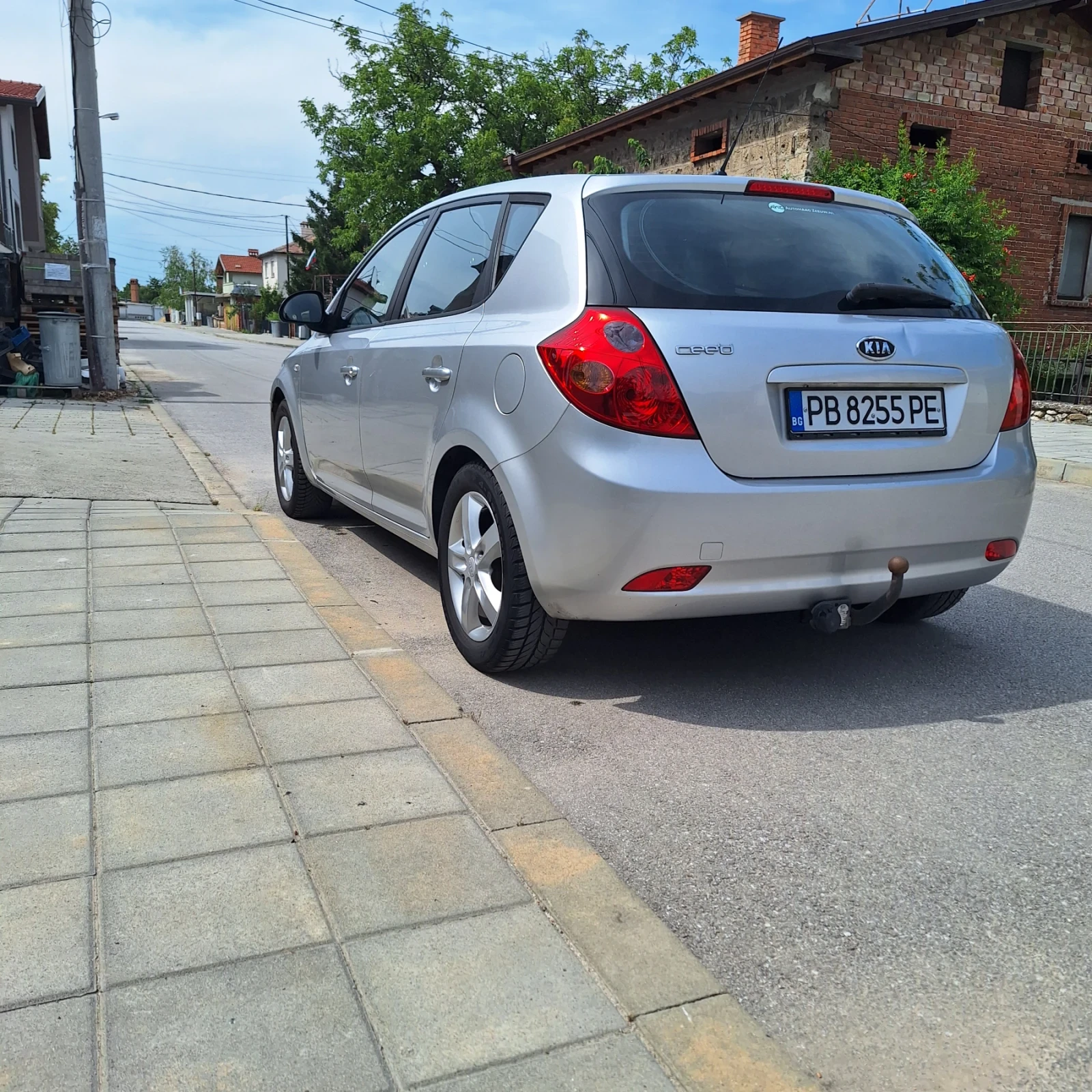 Kia Ceed 2.0  143 кс. Ръчни скорости, снимка 6 - Автомобили и джипове - 54879690