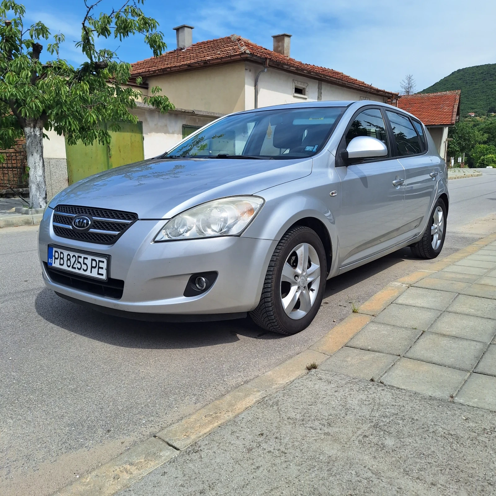 Kia Ceed 2.0  143 кс. Ръчни скорости