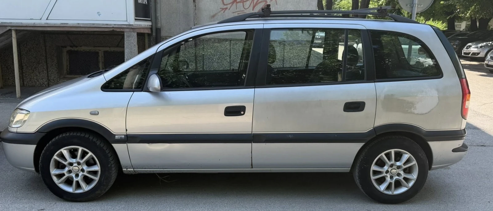 Opel Zafira 2.0dti 7места, снимка 5 - Автомобили и джипове - 54922993