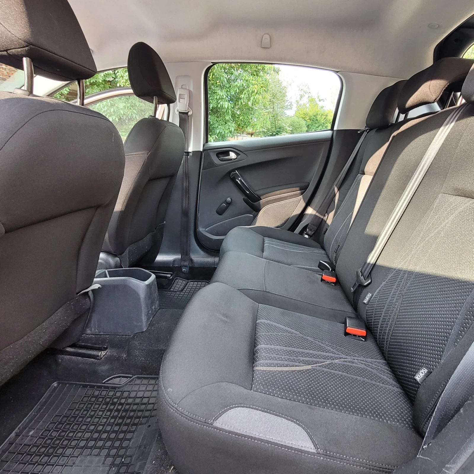 Peugeot 208 бензин, 1.6, 06/2012, снимка 7 - Автомобили и джипове - 54990004