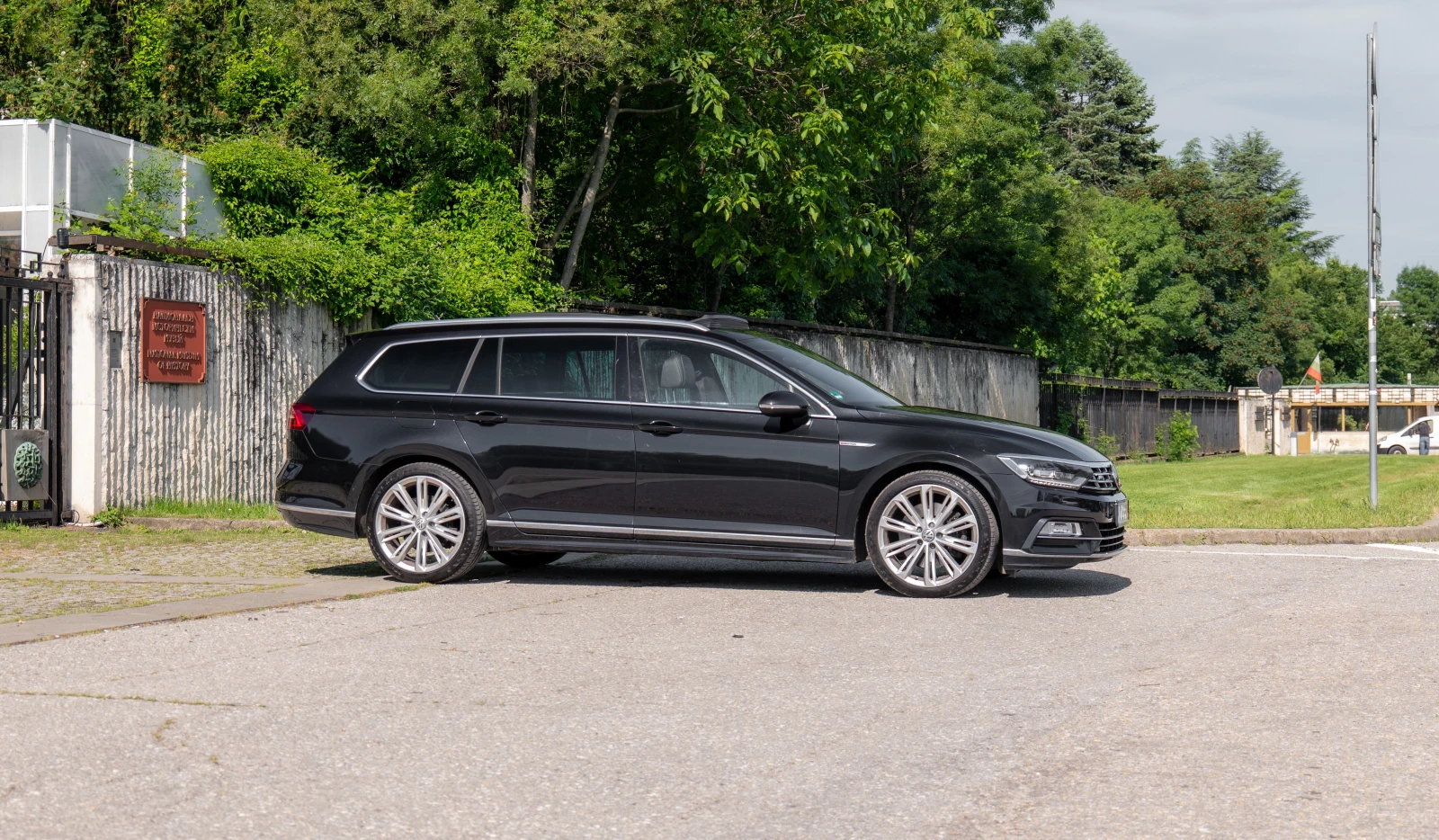VW Passat R-line, Digital, Panorama, снимка 4 - Автомобили и джипове - 55061601