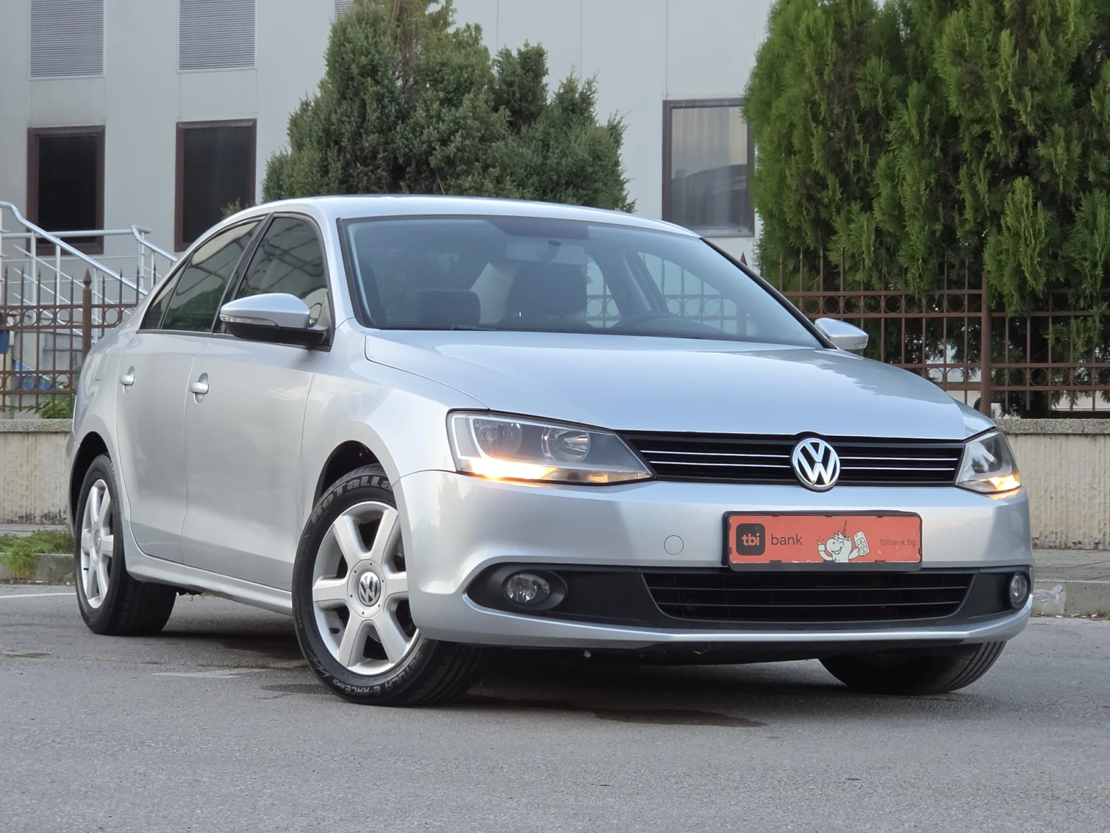 VW Jetta 1.6TDI-автоматик-DSG