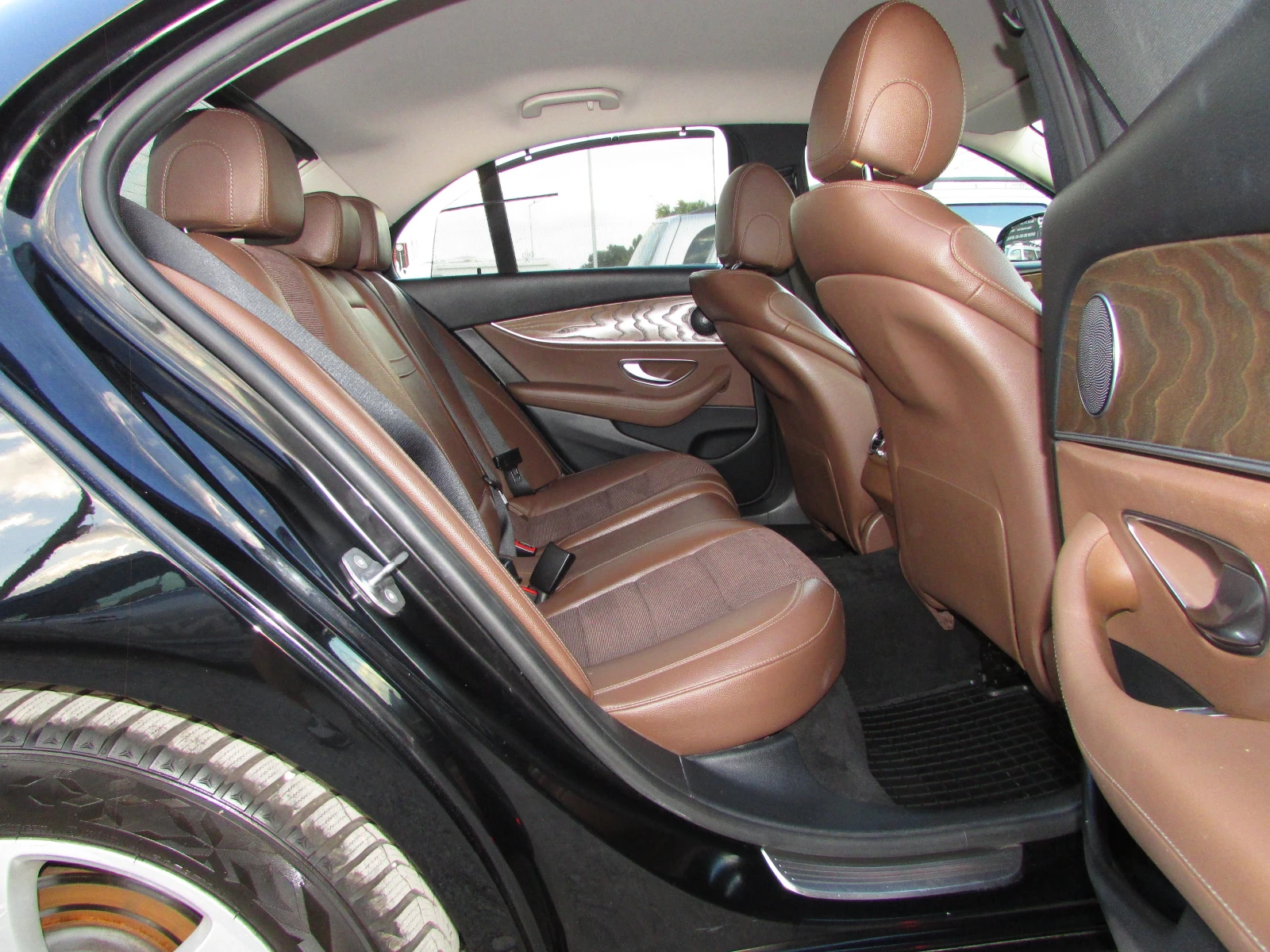 Mercedes-Benz E 220 CDI EURO6B, снимка 11 - Автомобили и джипове - 55449855