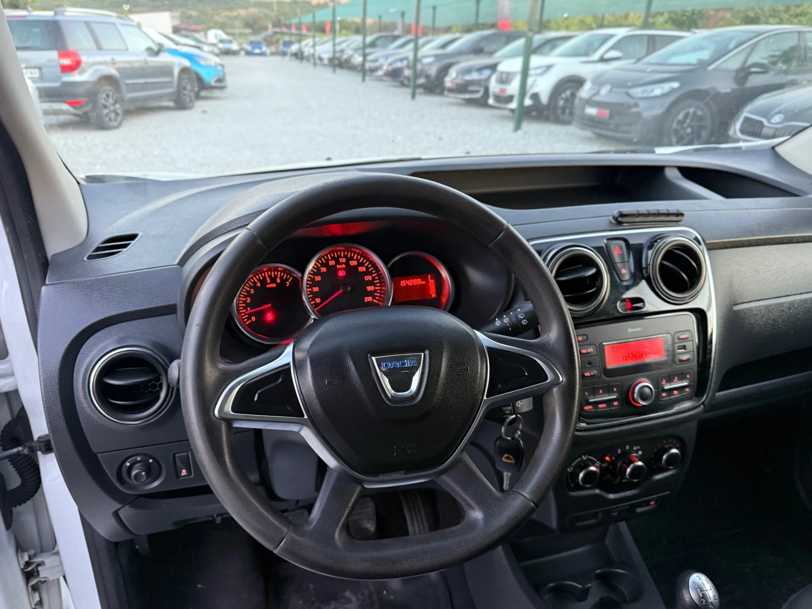 Dacia Dokker 1.6i 102k.c., снимка 8 - Автомобили и джипове - 55586183