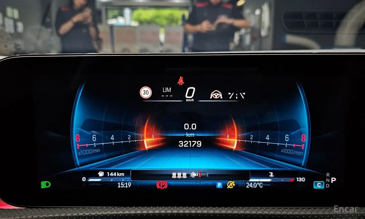 Mercedes-Benz CLA 45 AMG S* 4MATIC+ * Камери, снимка 6 - Автомобили и джипове - 55737481