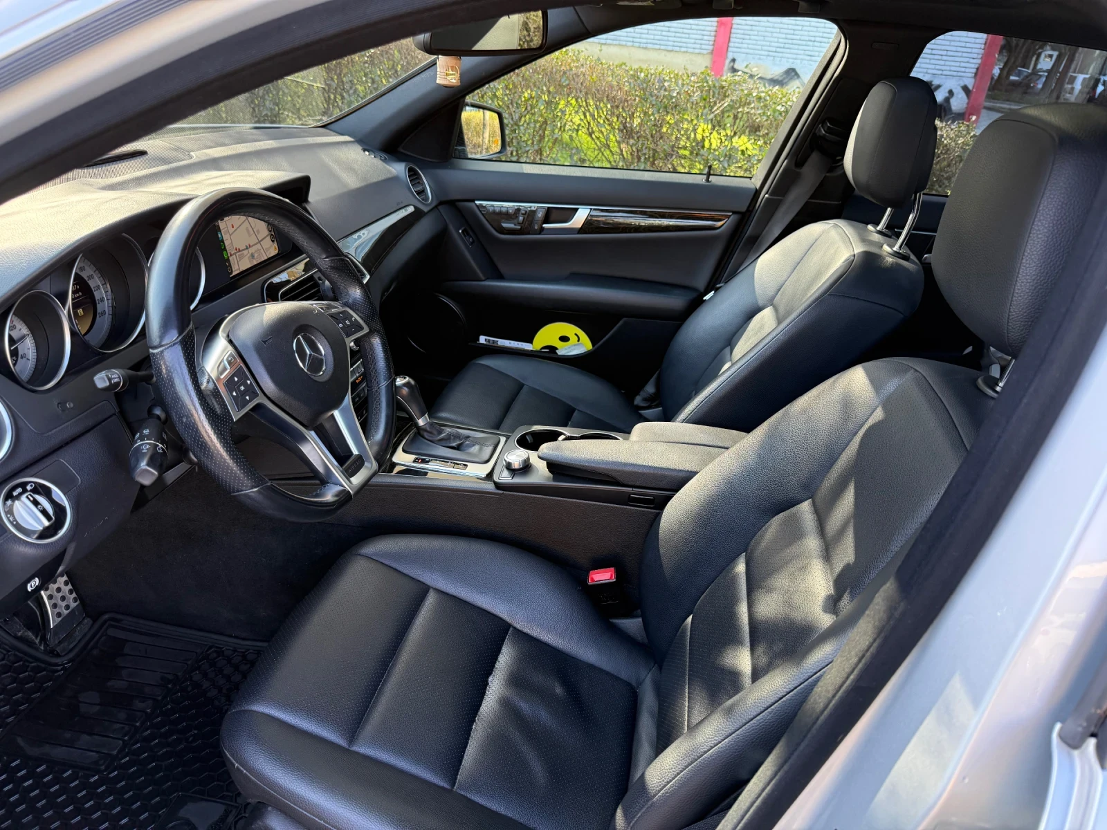 Mercedes-Benz C 350 AMG 4Matic, снимка 6 - Автомобили и джипове - 56039765