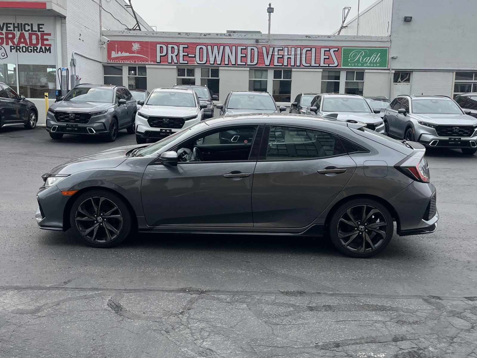 Honda Civic Sport / Carfax / Автокредит , снимка 2 - Автомобили и джипове - 56244113