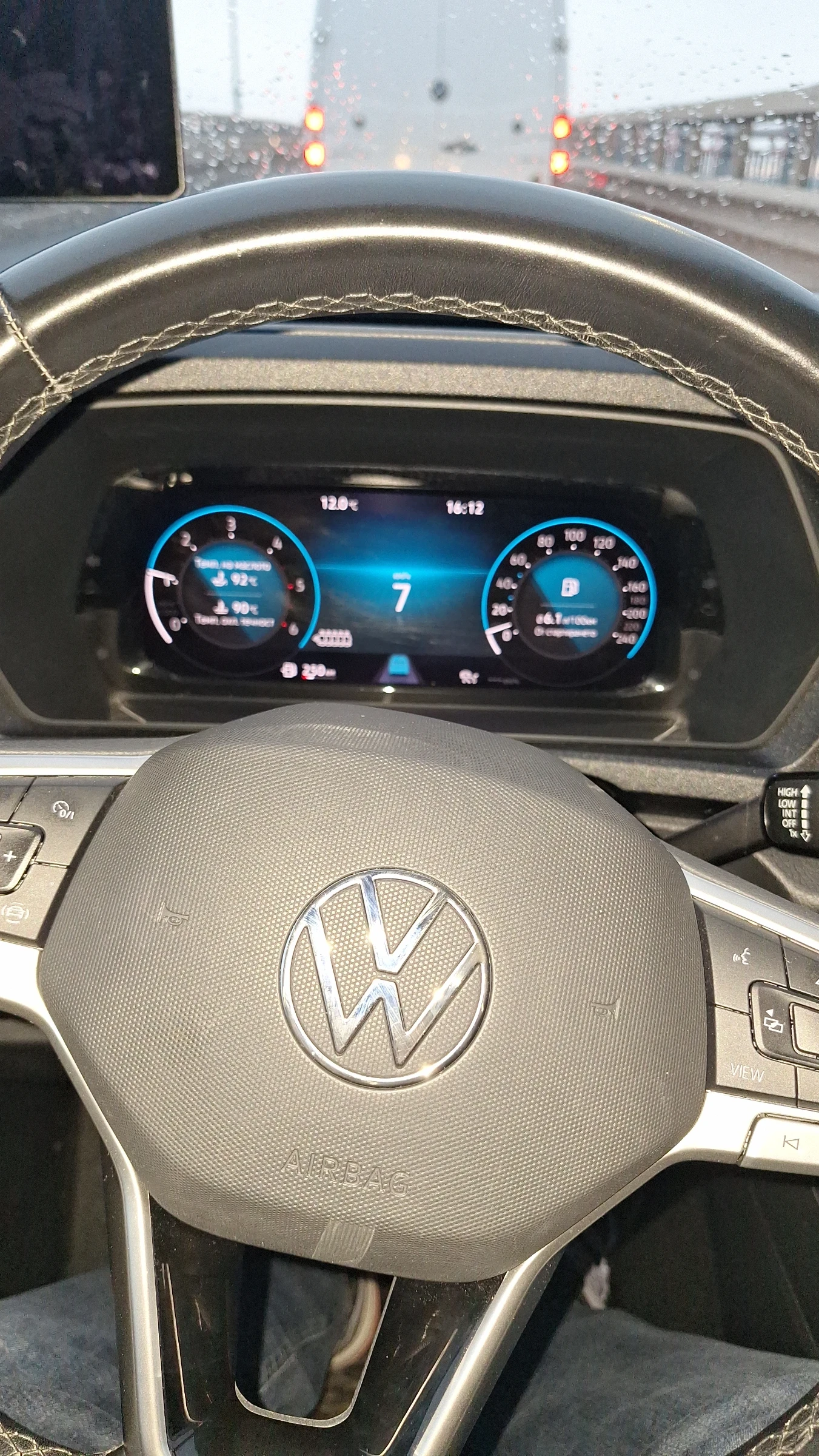 VW Caddy, снимка 13 - Автомобили и джипове - 56622607