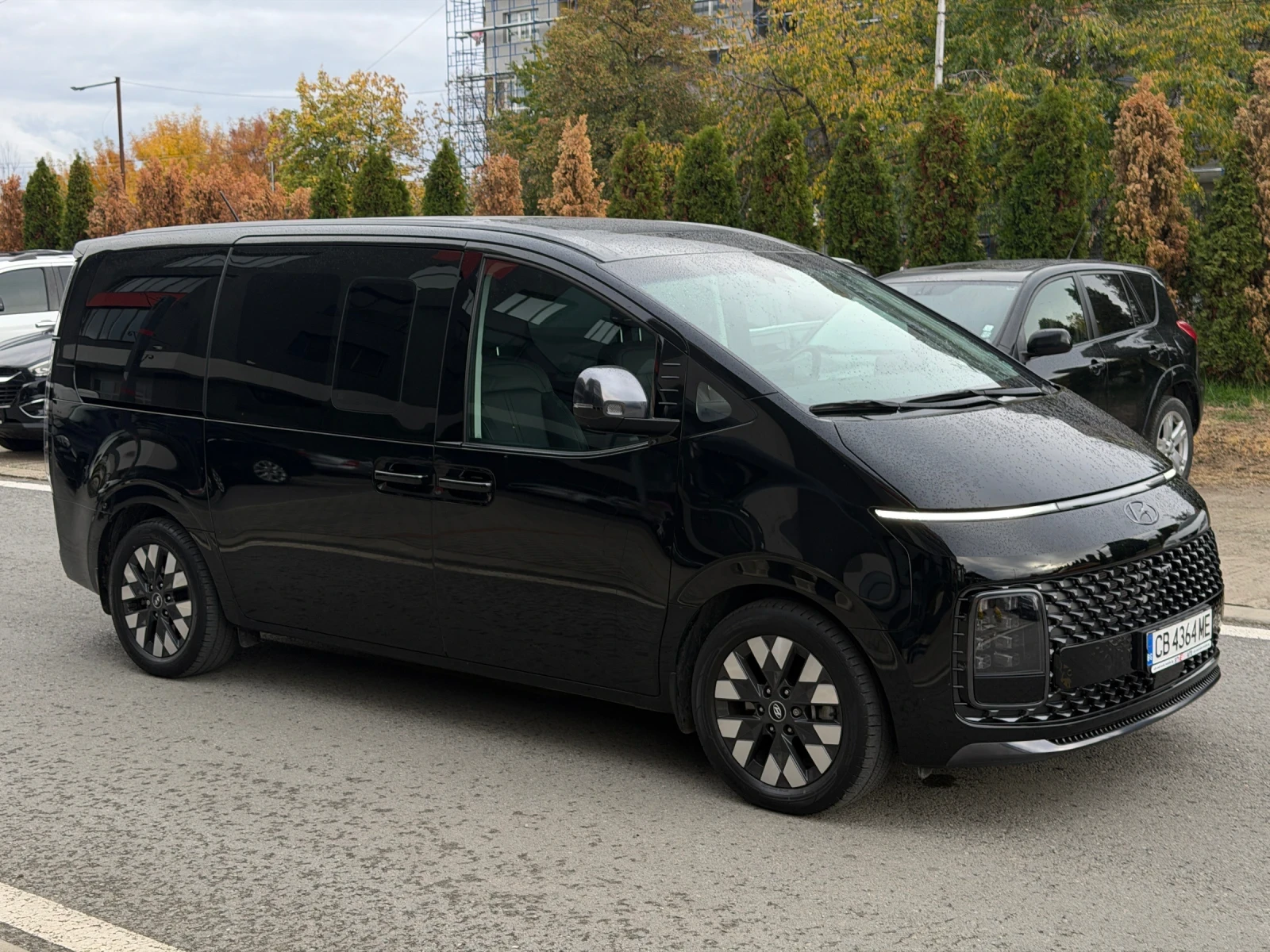 Hyundai Staria Premium, снимка 5 - Автомобили и джипове - 56666009