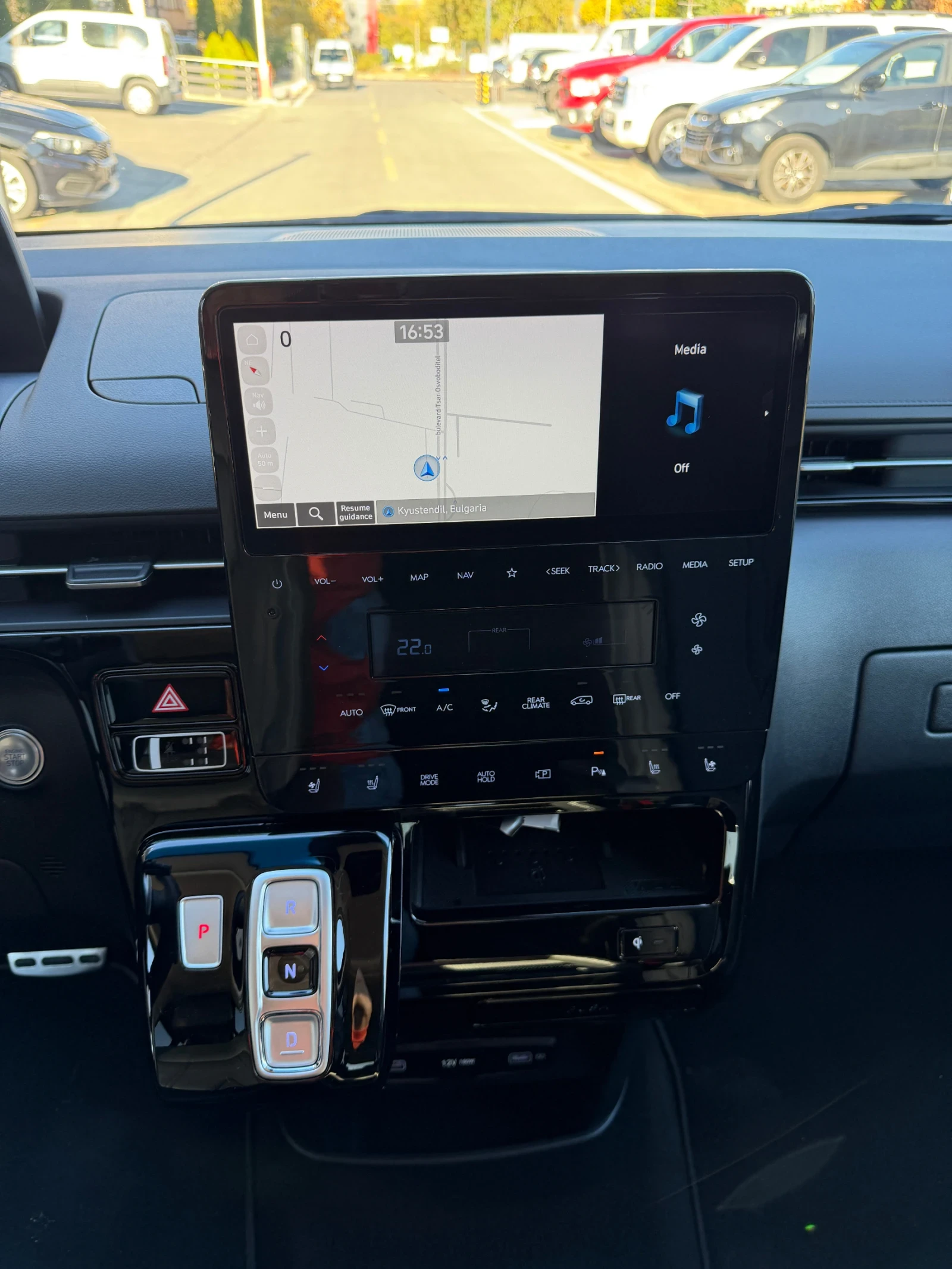 Hyundai Staria Premium, снимка 15 - Автомобили и джипове - 56666009