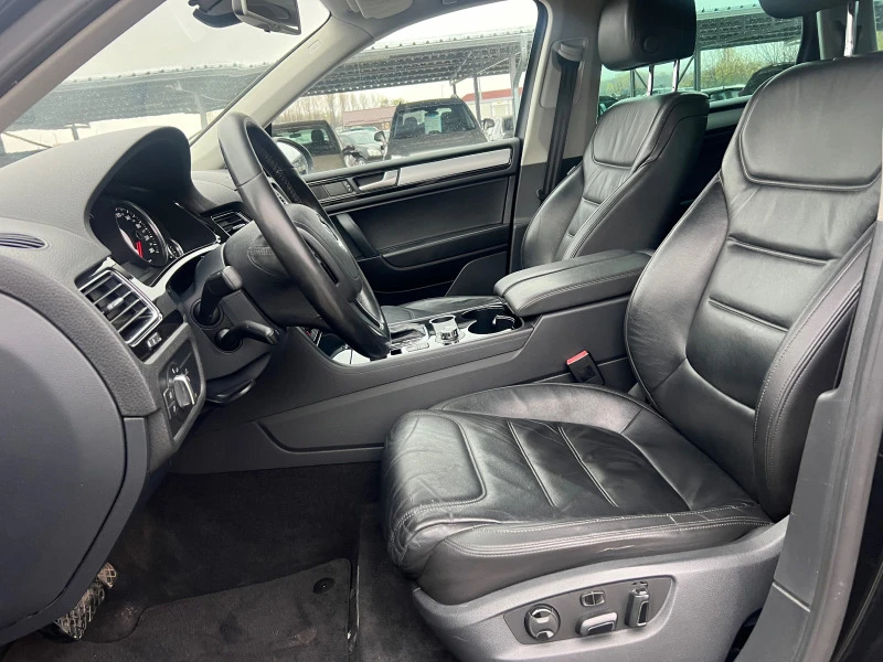 VW Touareg 3.0TDI ИТАЛИЯ АВТОМАТ, снимка 9 - Автомобили и джипове - 43106853