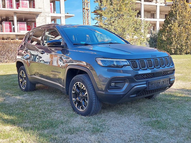 Jeep Compass Trail Hawk Plug-In-Hybrid, снимка 1 - Автомобили и джипове - 48427617