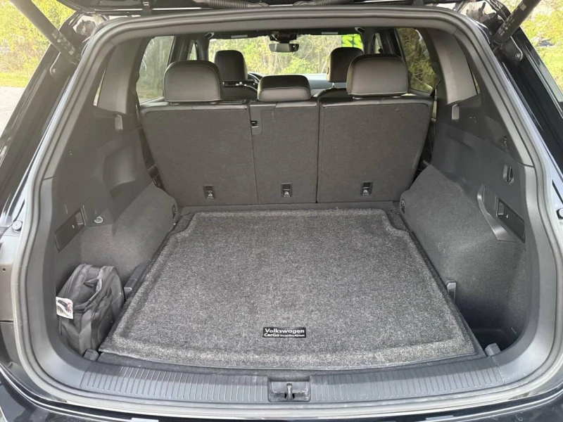 VW Tiguan R-line* Distronic* Пано* Подгреви, снимка 13 - Автомобили и джипове - 52318022