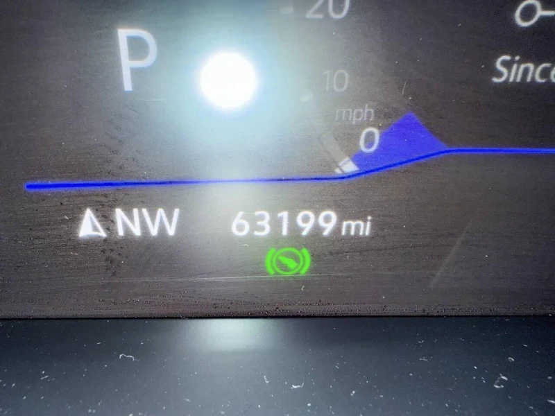 VW Tiguan R-line* Distronic* Пано* Подгреви, снимка 15 - Автомобили и джипове - 52318022