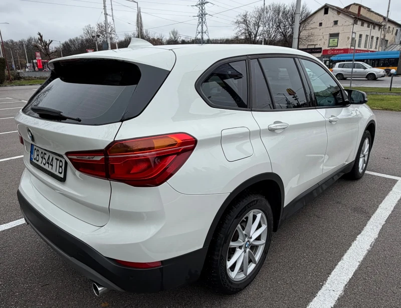 BMW X1 sDrive 2.0D, снимка 5 - Автомобили и джипове - 52583190