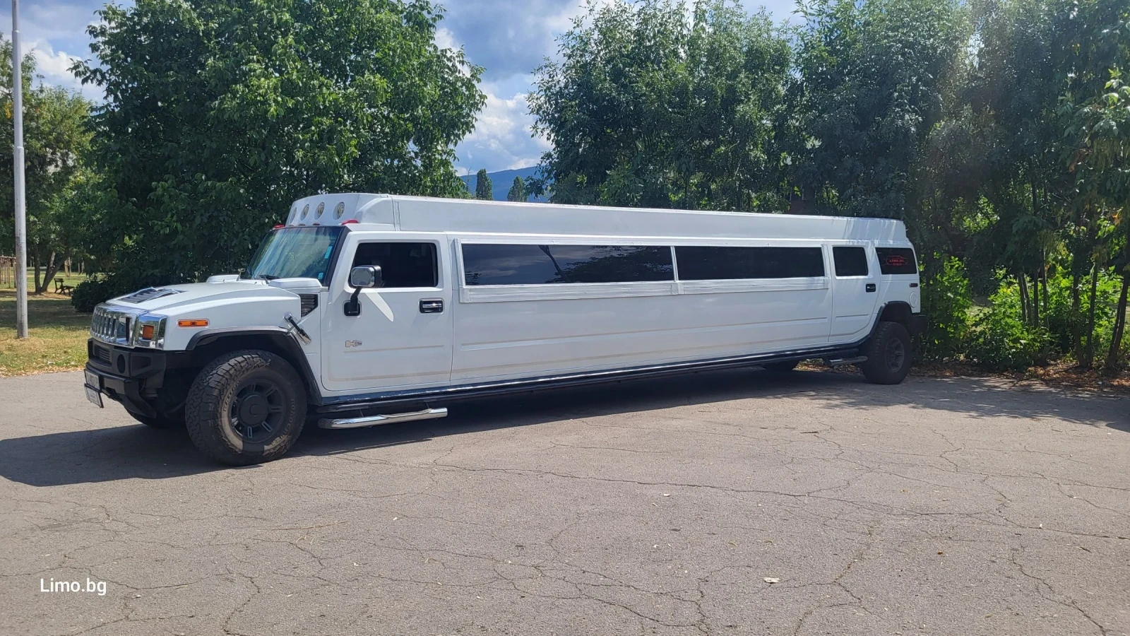 Hummer H2 Mega Hummer superstretch limousine  - изображение 2