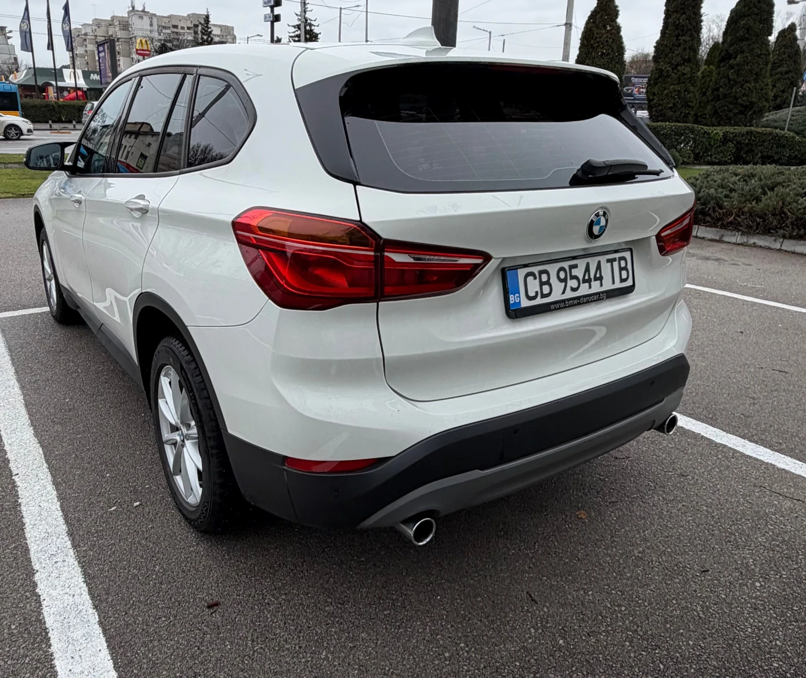 BMW X1 sDrive 2.0D - изображение 4