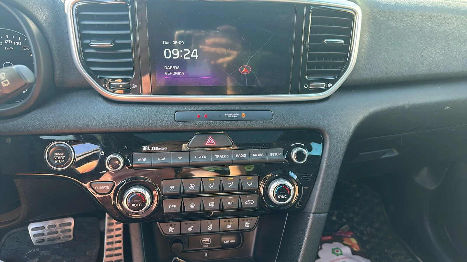 Kia Sportage, снимка 4 - Автомобили и джипове - 54643143