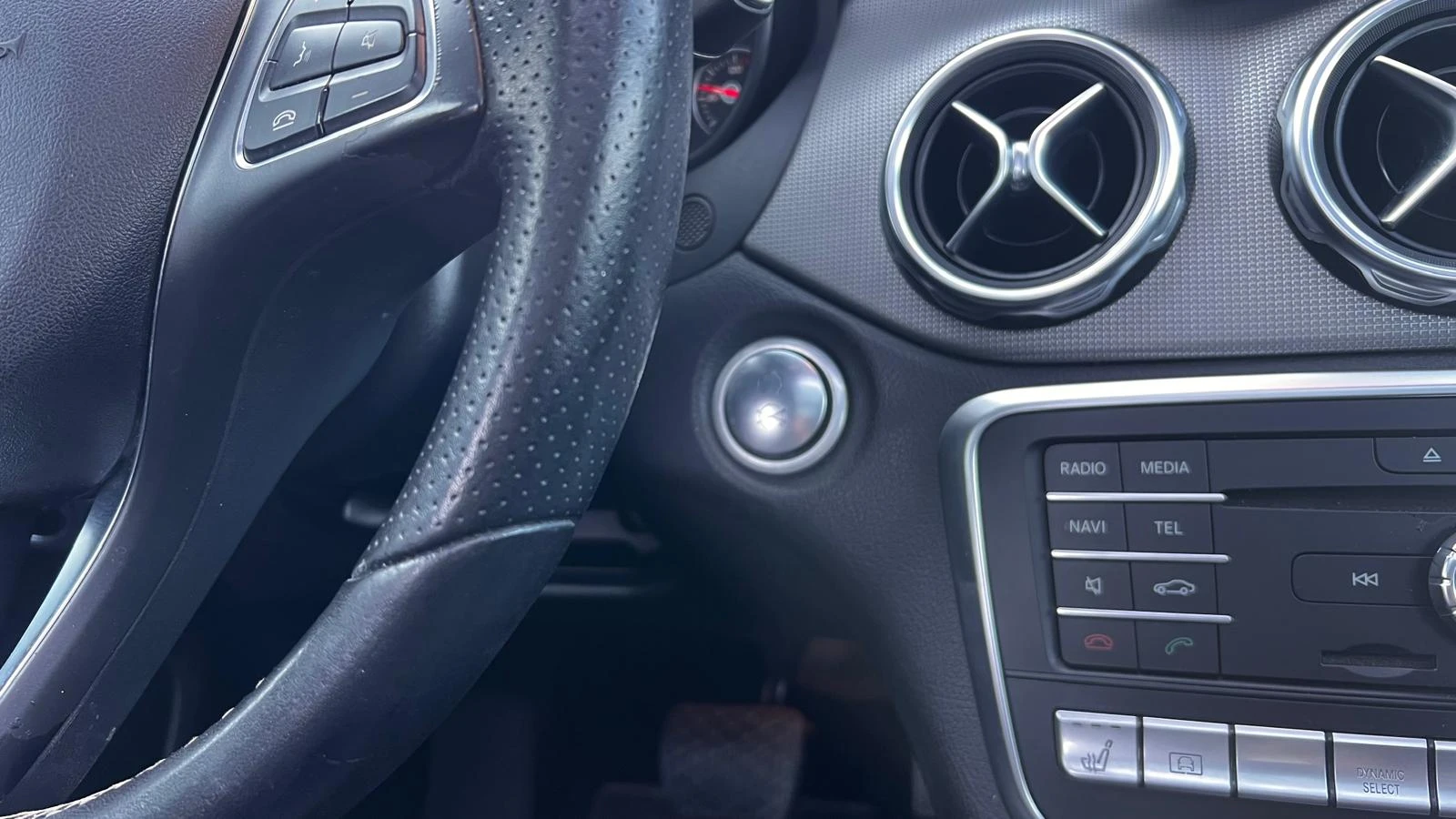Mercedes-Benz GLA 250 4x4 Panorama Distr Keylless ������� Face  | Mobile.bg � ����������� 12