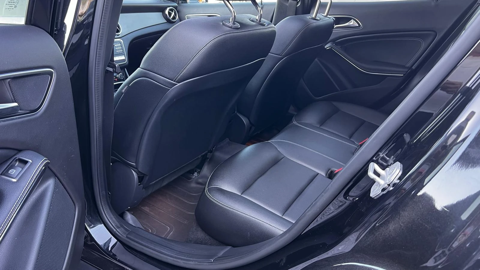 Mercedes-Benz GLA 250 4x4 Panorama Distr Keylless ������� Face  | Mobile.bg � ����������� 8