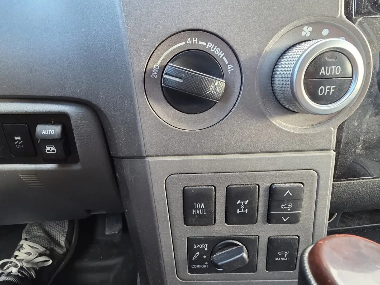 Toyota Sequoia 5.7* V8* PLATINUM* �������* ���������* ������* JBL | Mobile.bg � ����������� 12