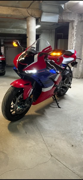 Honda Cbr 1000 RR-R, снимка 1