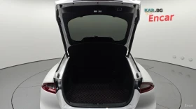 Kia Stinger * 3.3T* AWD* КОЖА* ПОДГРЕВ* ОБДУХВАНЕ* , снимка 16