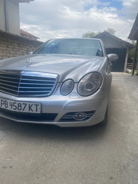 Mercedes-Benz E 320, снимка 8