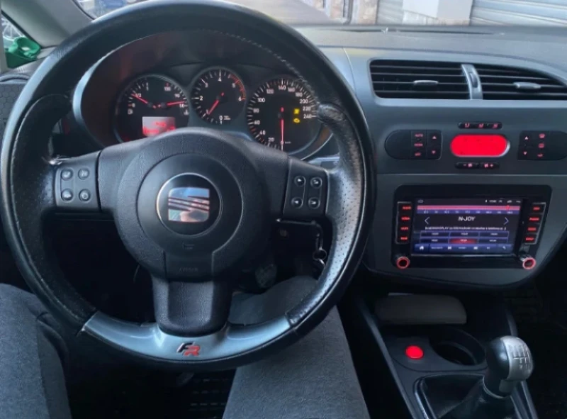 Seat Leon 2.0 TDI 16V, снимка 9 - Автомобили и джипове - 48099915