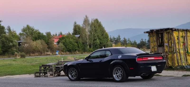 Dodge Challenger 5.7 HEMI R/T, снимка 12 - Автомобили и джипове - 51380744