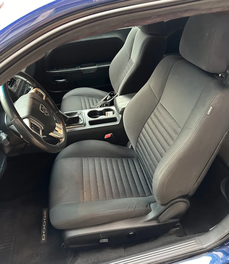 Dodge Challenger 5.7 HEMI R/T, снимка 3 - Автомобили и джипове - 51380744