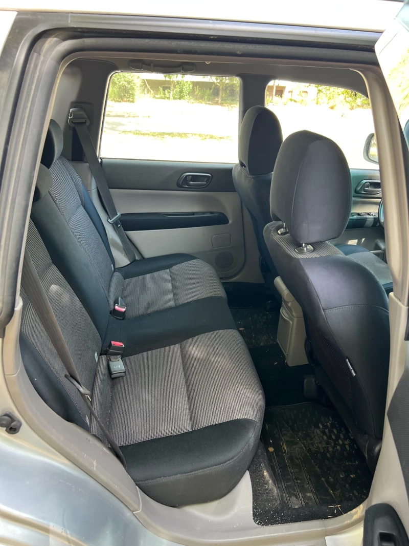Subaru Forester 2.0i, снимка 8 - Автомобили и джипове - 52082311