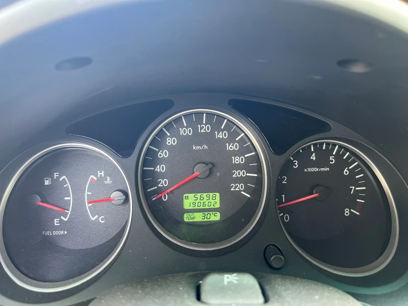 Subaru Forester 2.0i, снимка 11 - Автомобили и джипове - 52082311