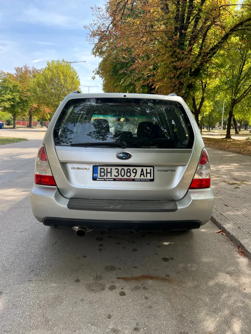 Subaru Forester 2.0i, снимка 6 - Автомобили и джипове - 52082311