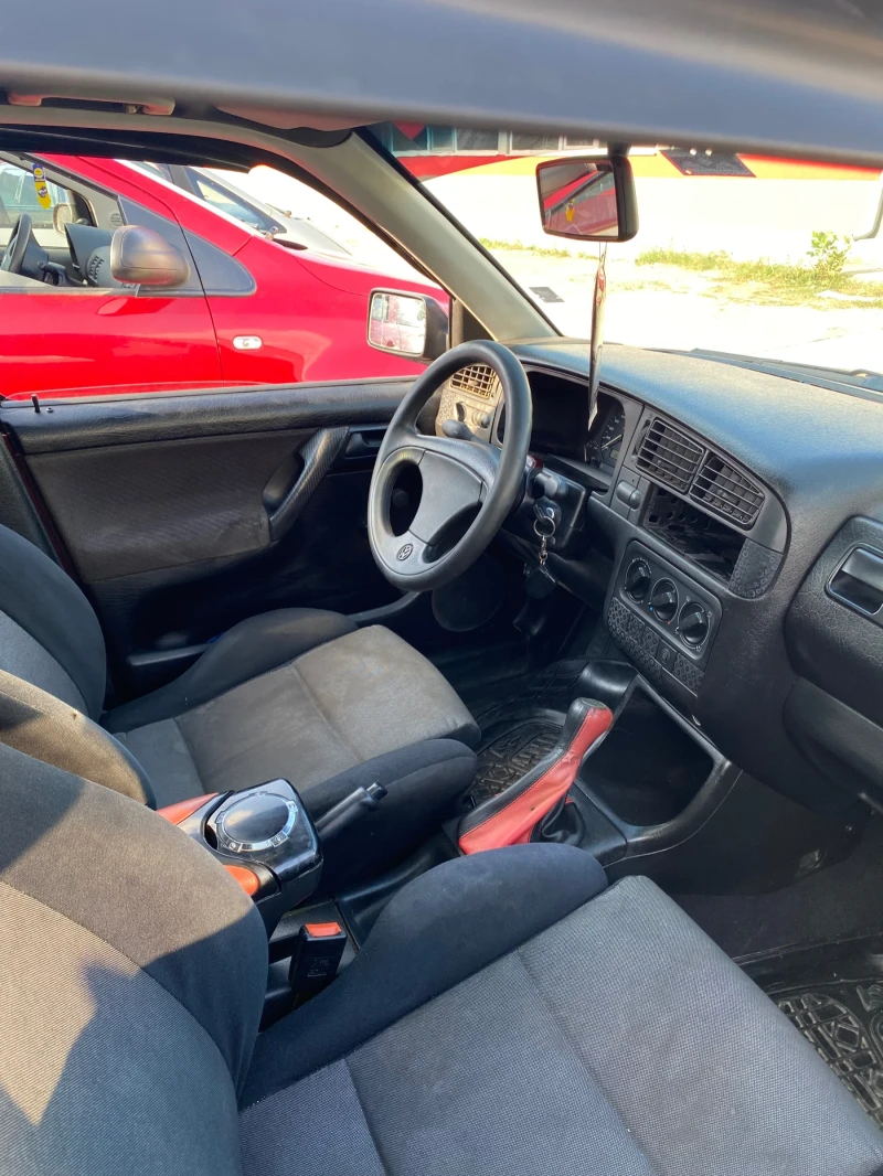 VW Golf, снимка 5 - Автомобили и джипове - 52555899
