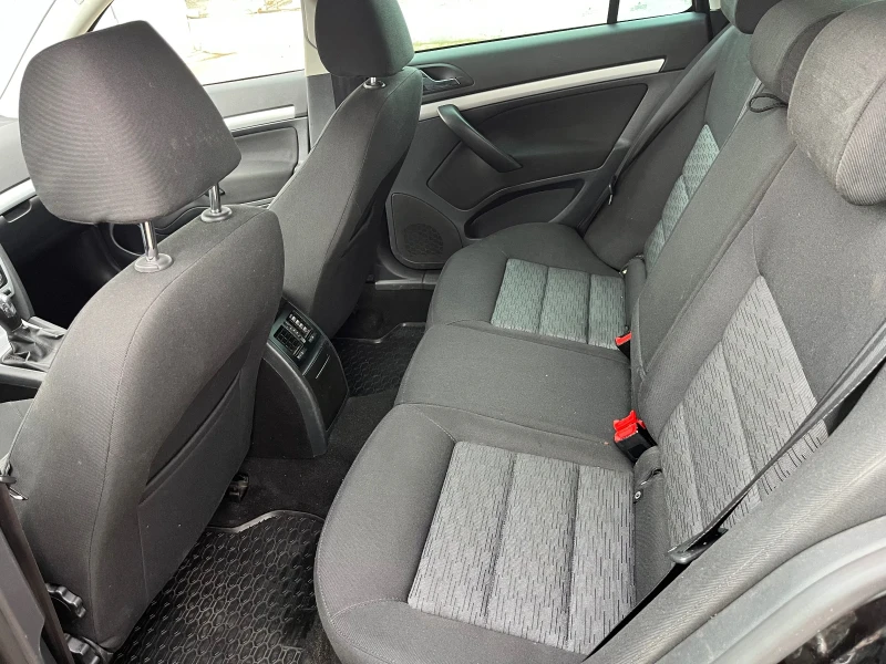 Skoda Octavia 2.0TDI Facelift, снимка 12 - Автомобили и джипове - 52001691