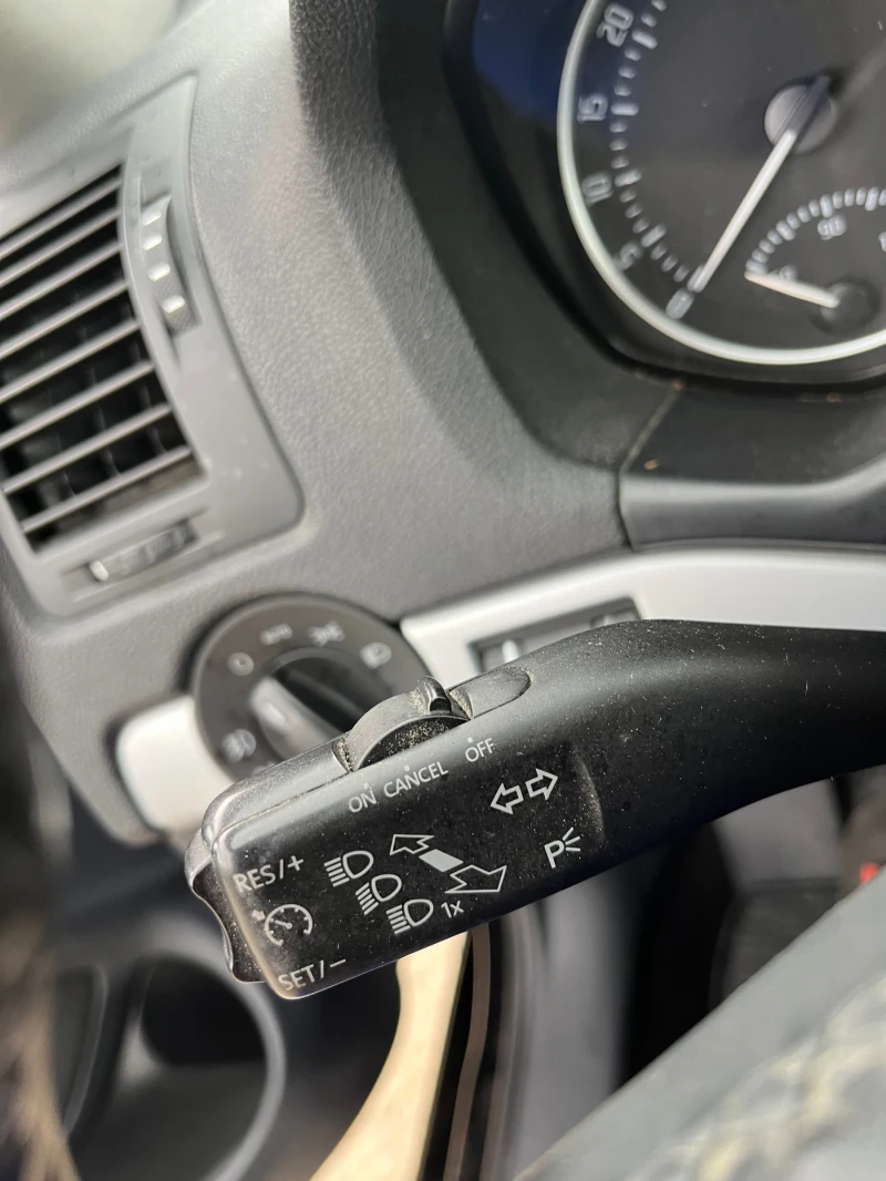 Skoda Octavia 2.0TDI Facelift, снимка 7 - Автомобили и джипове - 52001691