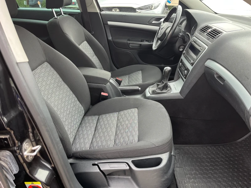 Skoda Octavia 2.0TDI Facelift, снимка 11 - Автомобили и джипове - 52001691