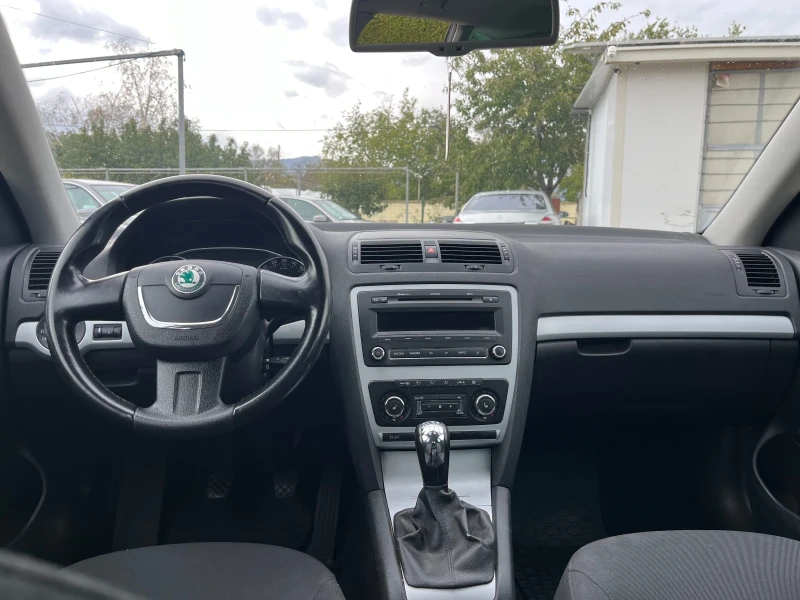 Skoda Octavia 2.0TDI Facelift, снимка 10 - Автомобили и джипове - 52001691