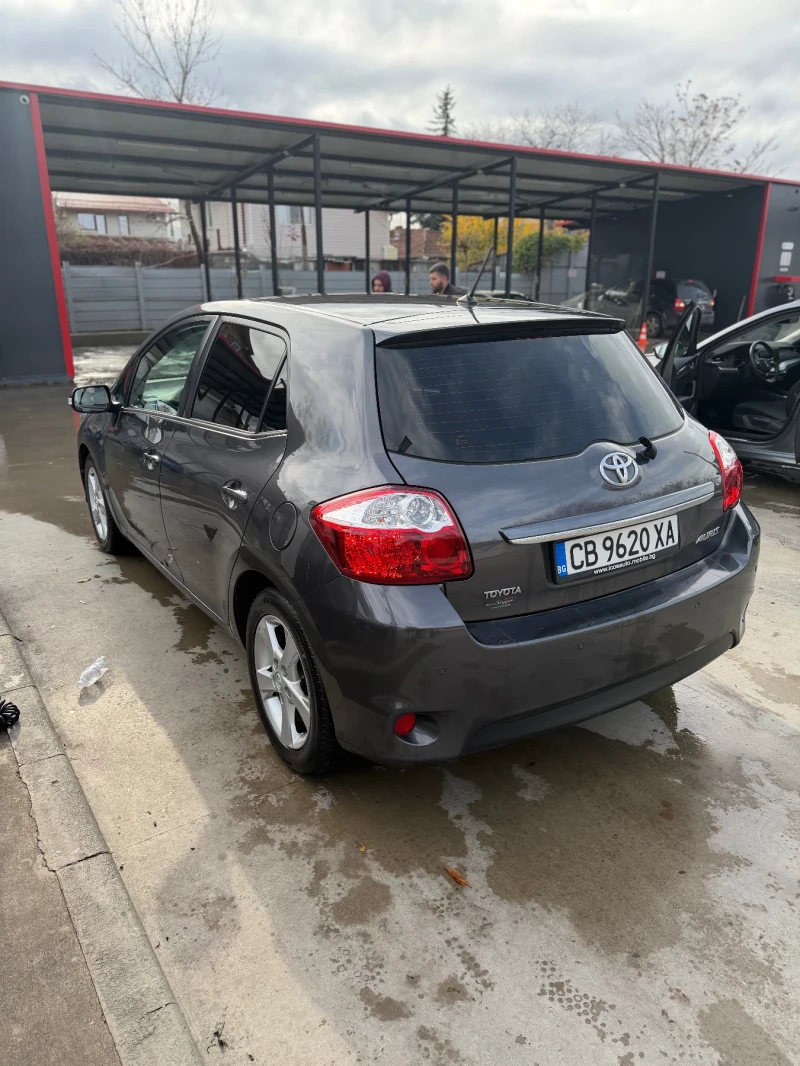 Toyota Auris 1.8 16V, снимка 12 - Автомобили и джипове - 52512276