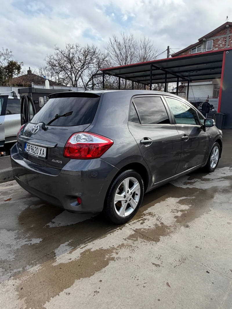 Toyota Auris 1.8 16V, снимка 13 - Автомобили и джипове - 52512276