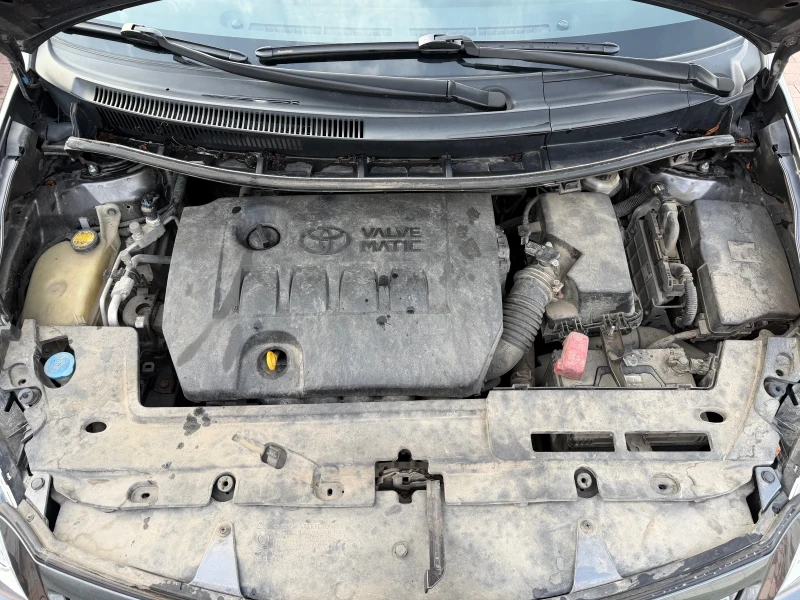 Toyota Auris 1.8 16V, снимка 4 - Автомобили и джипове - 52512276