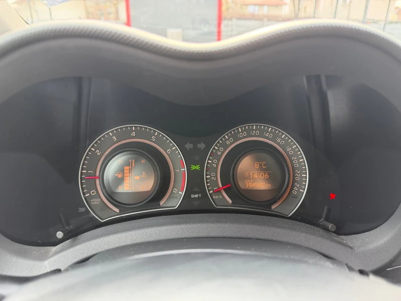 Toyota Auris 1.8 16V, снимка 7 - Автомобили и джипове - 52512276