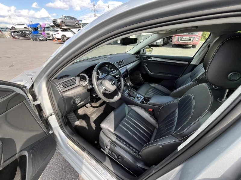Skoda Superb 2.0 TDI Facelift, снимка 9 - Автомобили и джипове - 52596823