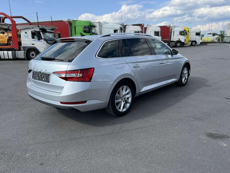 Skoda Superb 2.0 TDI Facelift, снимка 3 - Автомобили и джипове - 52596823