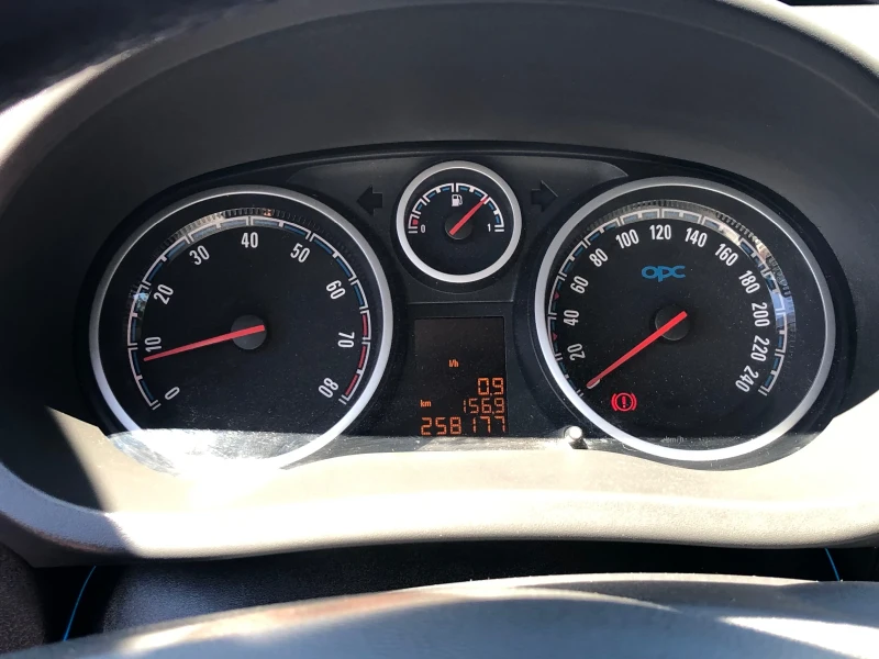 Opel Corsa OPC, снимка 14 - Автомобили и джипове - 53486954