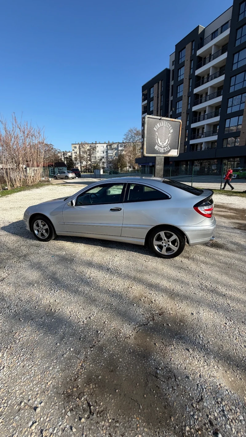 Mercedes-Benz C 180 Kompressor, снимка 2 - Автомобили и джипове - 53582661